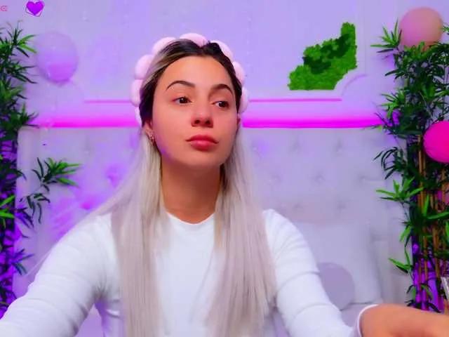 AriannaSins from BongaCams