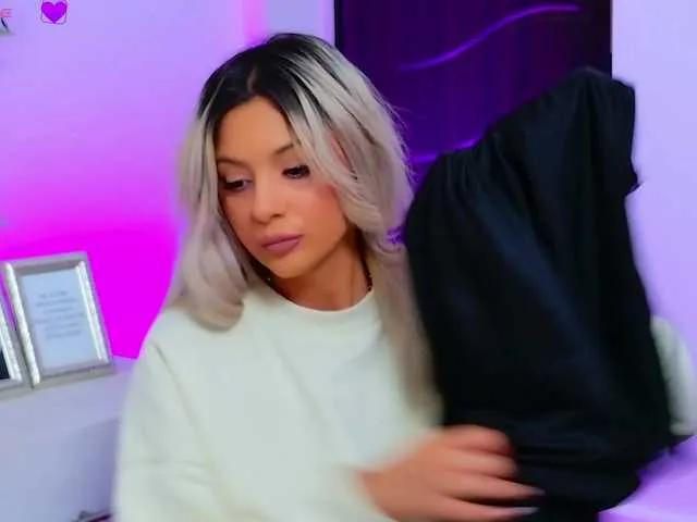AriannaSins from BongaCams
