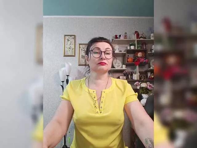 ElenaDroseraa from BongaCams