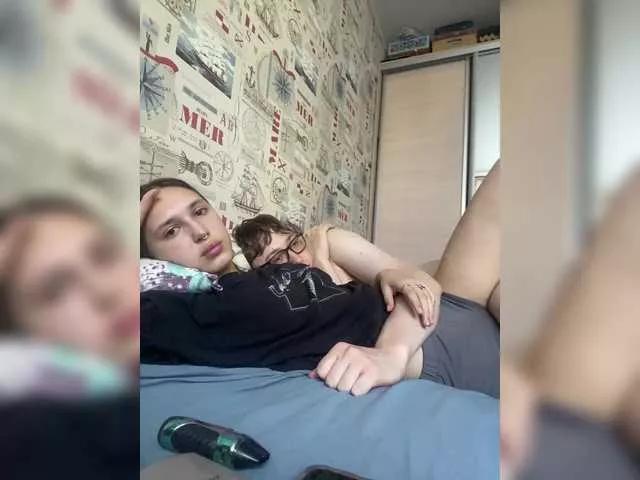 LinaTwins from BongaCams