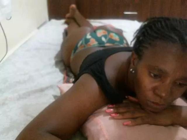 Queen-terry from BongaCams