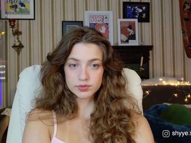 Sarahsupershy from BongaCams