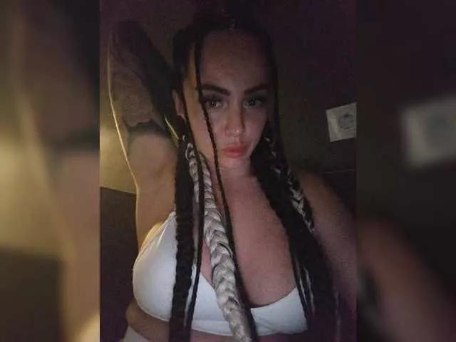 Your-red-wine from BongaCams