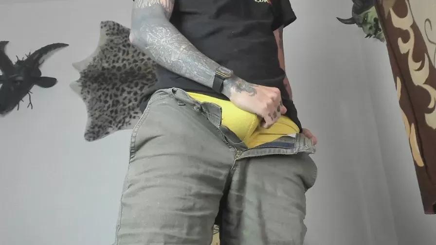 aaronbigdickxxx from Cam4