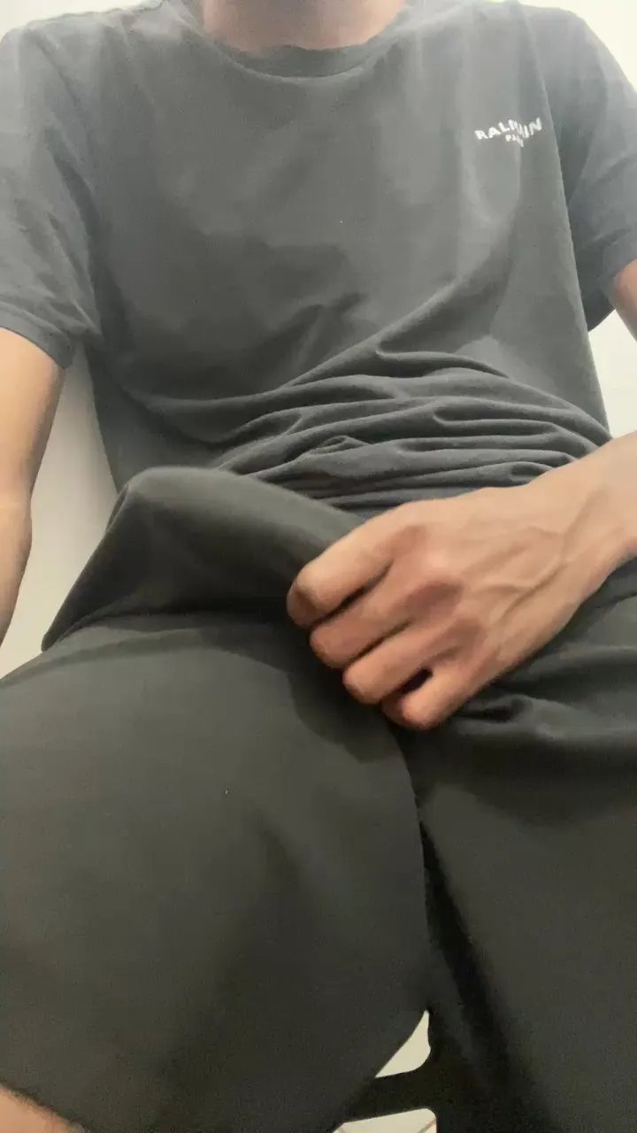 Offline Aboiac on Cam4