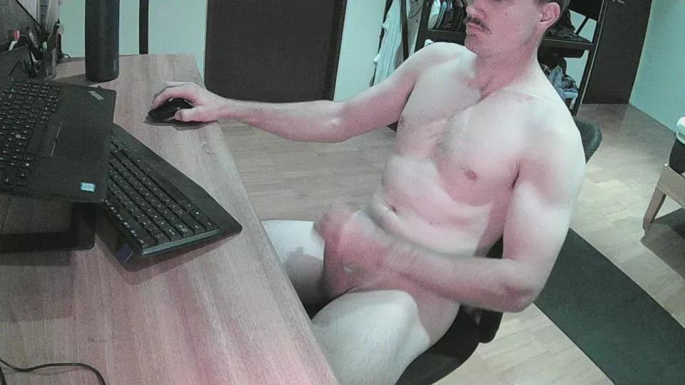 aussiewombat from Cam4