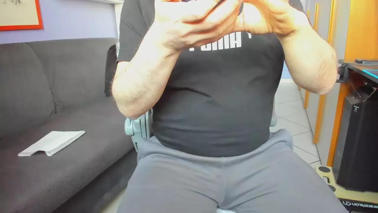 bananagigante from Cam4