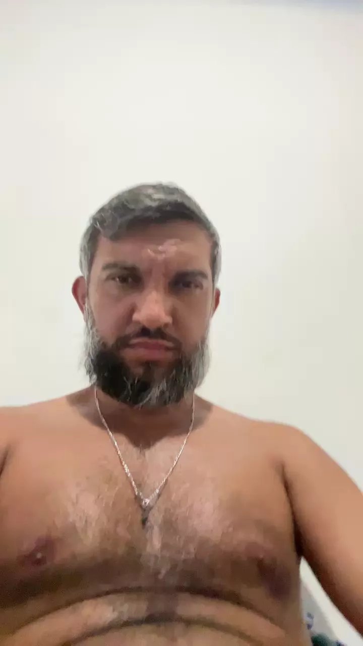 Offline Barbudozscam on Cam4