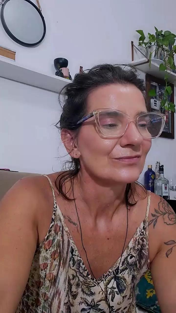 Bellaju from Cam4