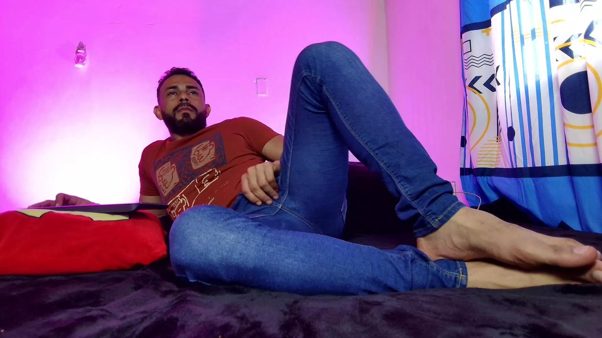 BenBlaze from Cam4