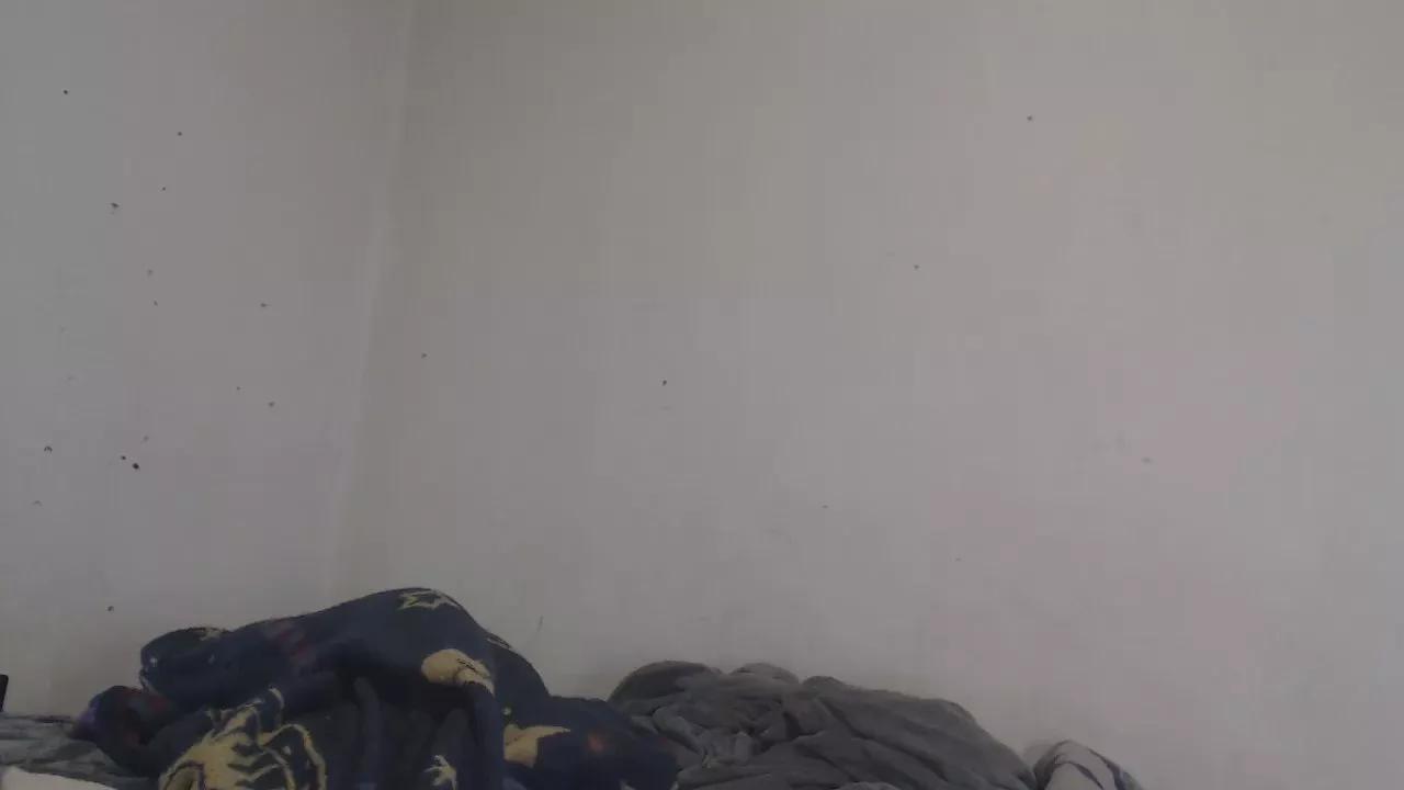 bigBUZZZZ69 from Cam4