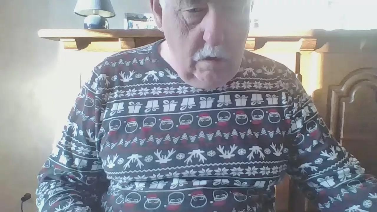 bottom672 from Cam4