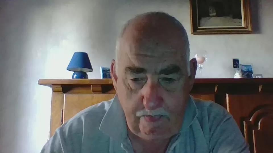 bottom672 from Cam4