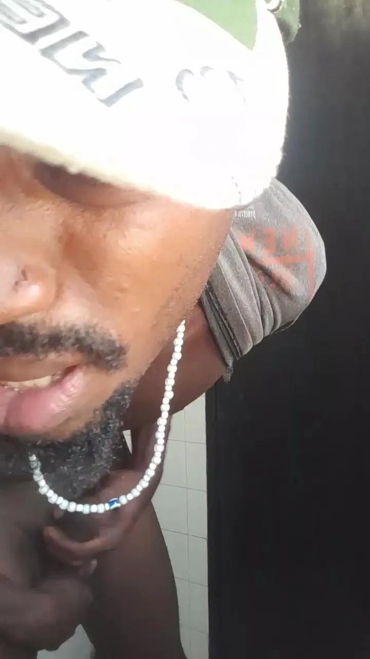 Offline Coffeeblack23cm on Cam4