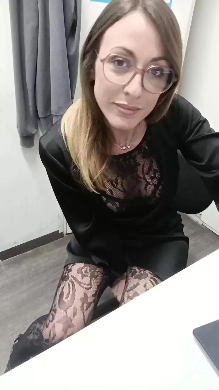 EmmaLoren from Cam4