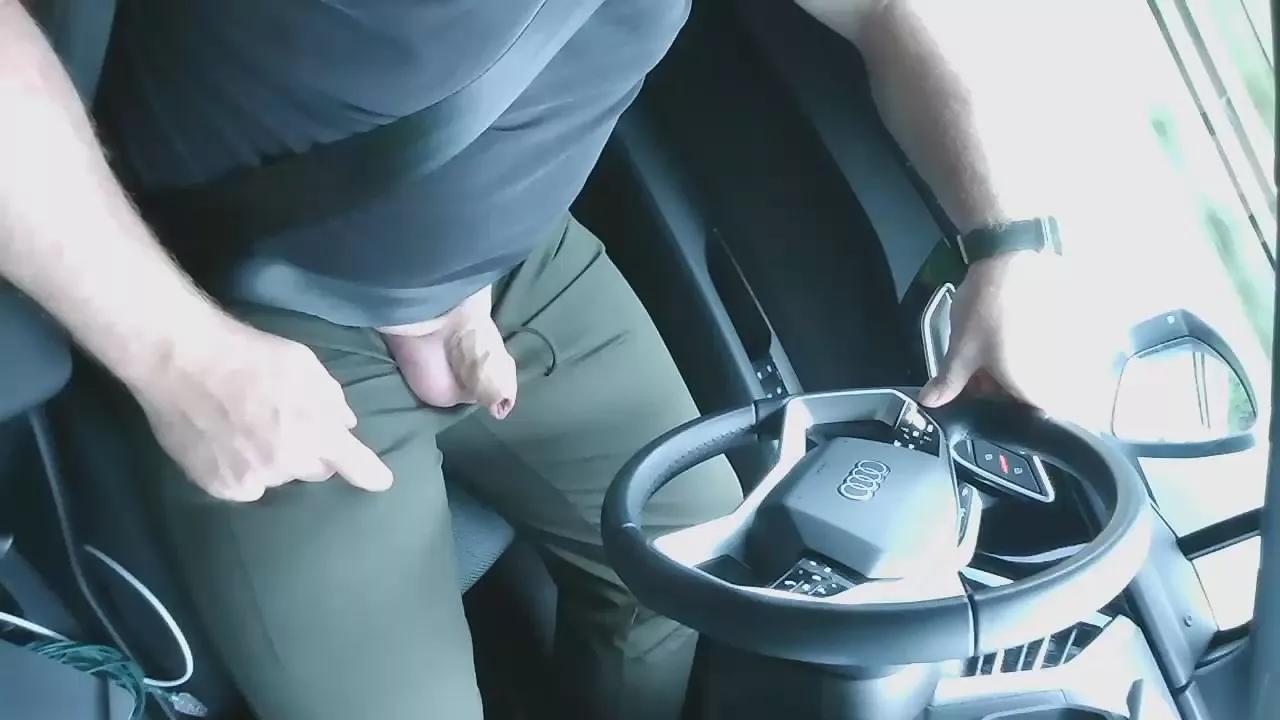 Erleichtbi from Cam4