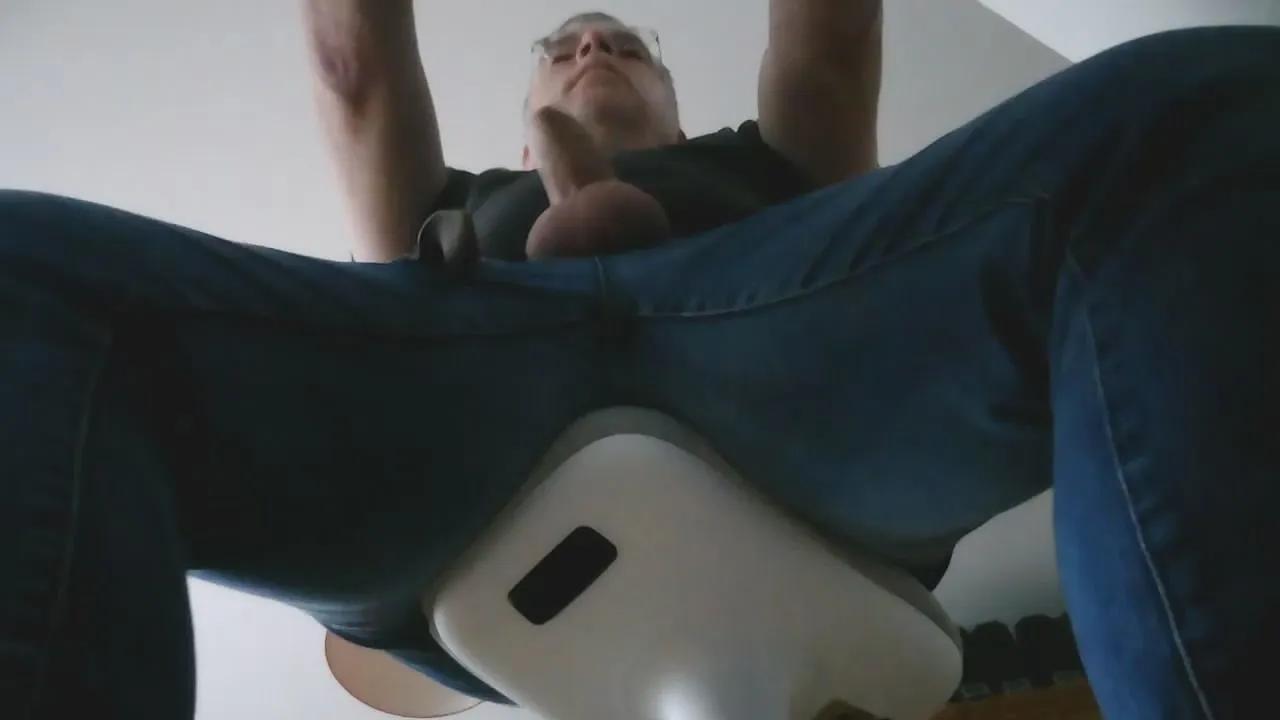 Erleichtbi from Cam4