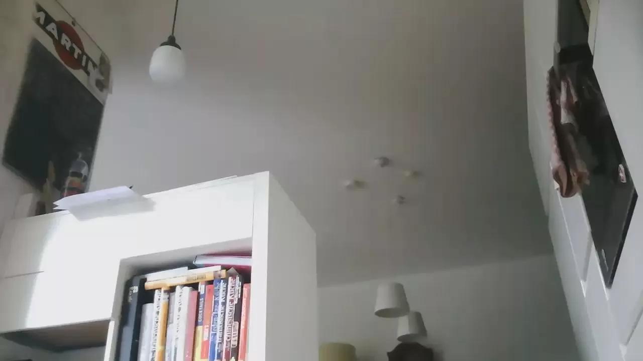 Erleichtbi from Cam4