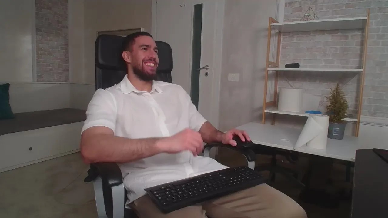 Offline IvanHyde on Cam4