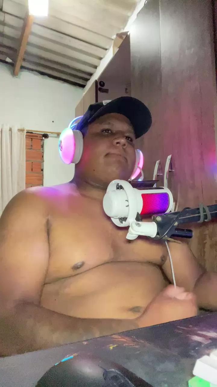 luquinhas_fun from Cam4