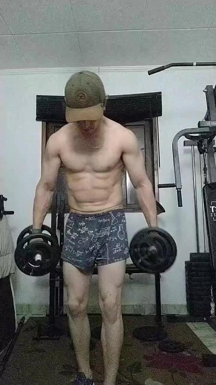 MatthewsH from Cam4