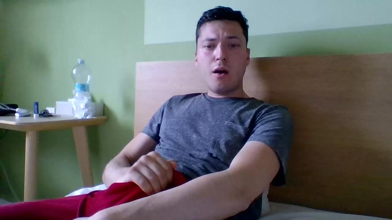 Mattia_21 from Cam4