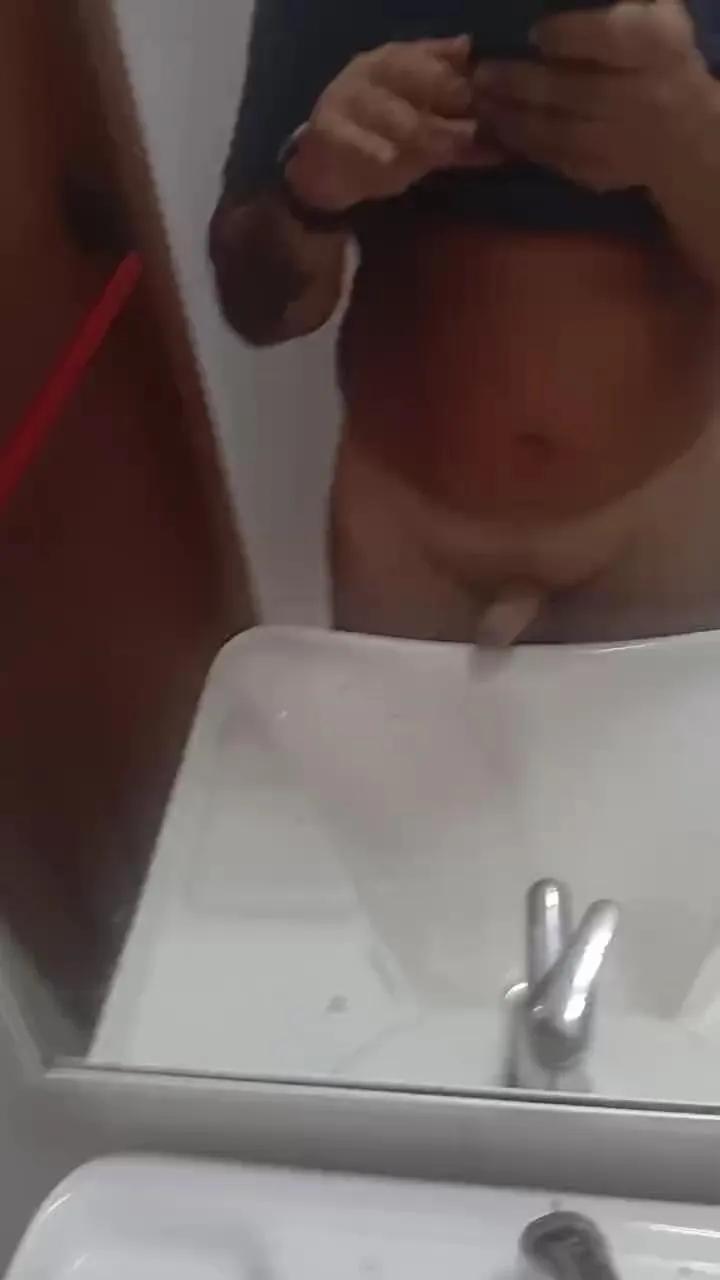 MeccanicoSexy1 from Cam4