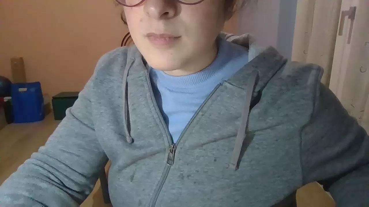 Misscurvy90 from Cam4