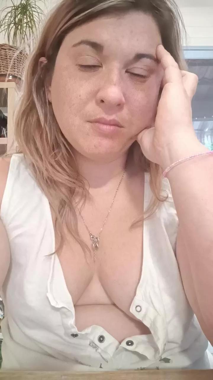 Misslili30 from Cam4