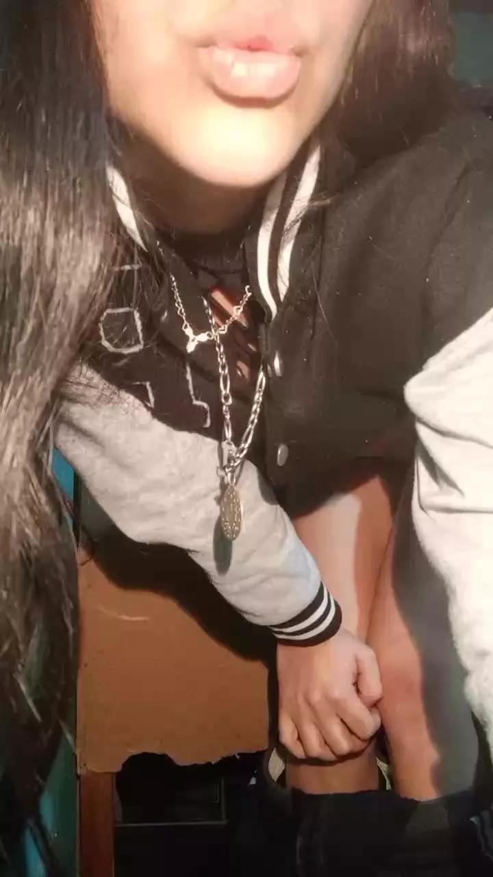 Momplis from Cam4