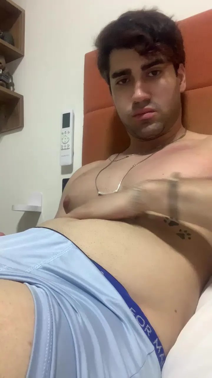 Offline Peitoralgostos on Cam4