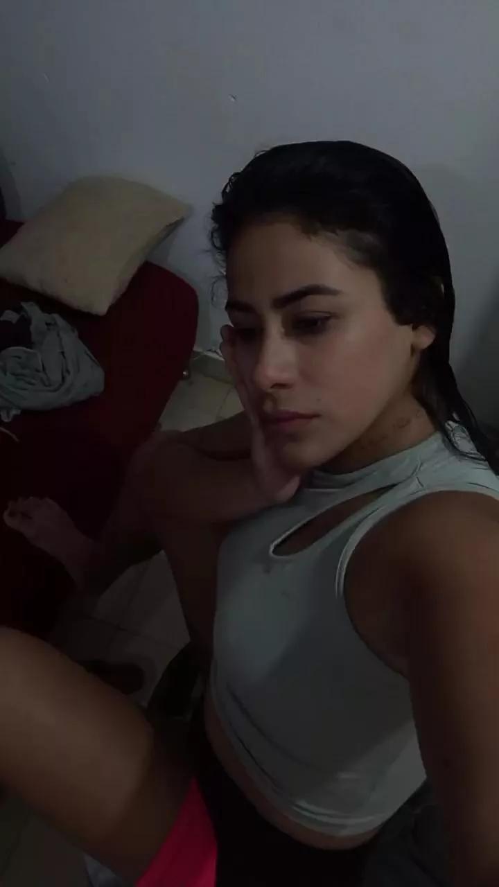 pupy_777 from Cam4