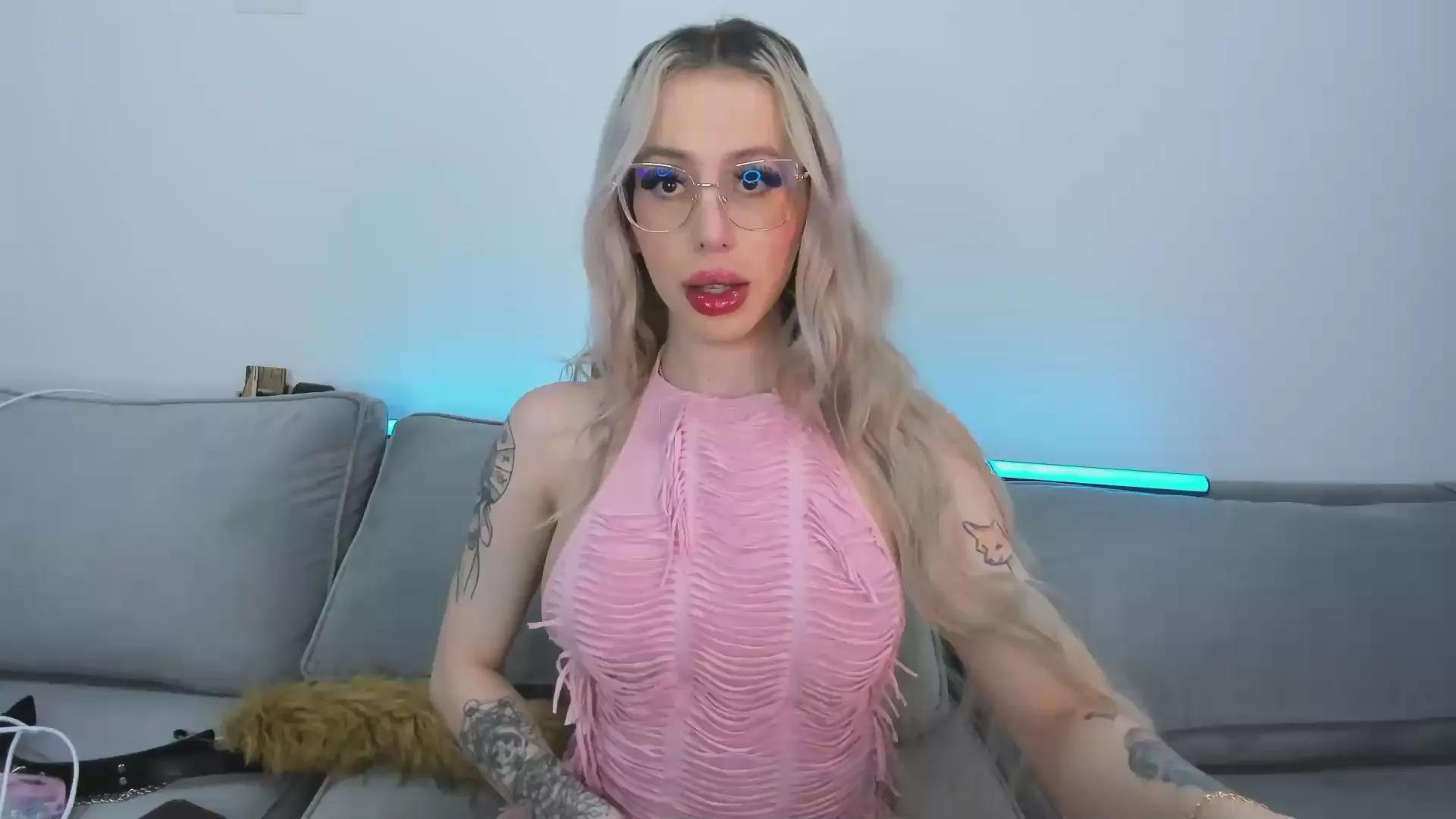 purpleladyx from Cam4