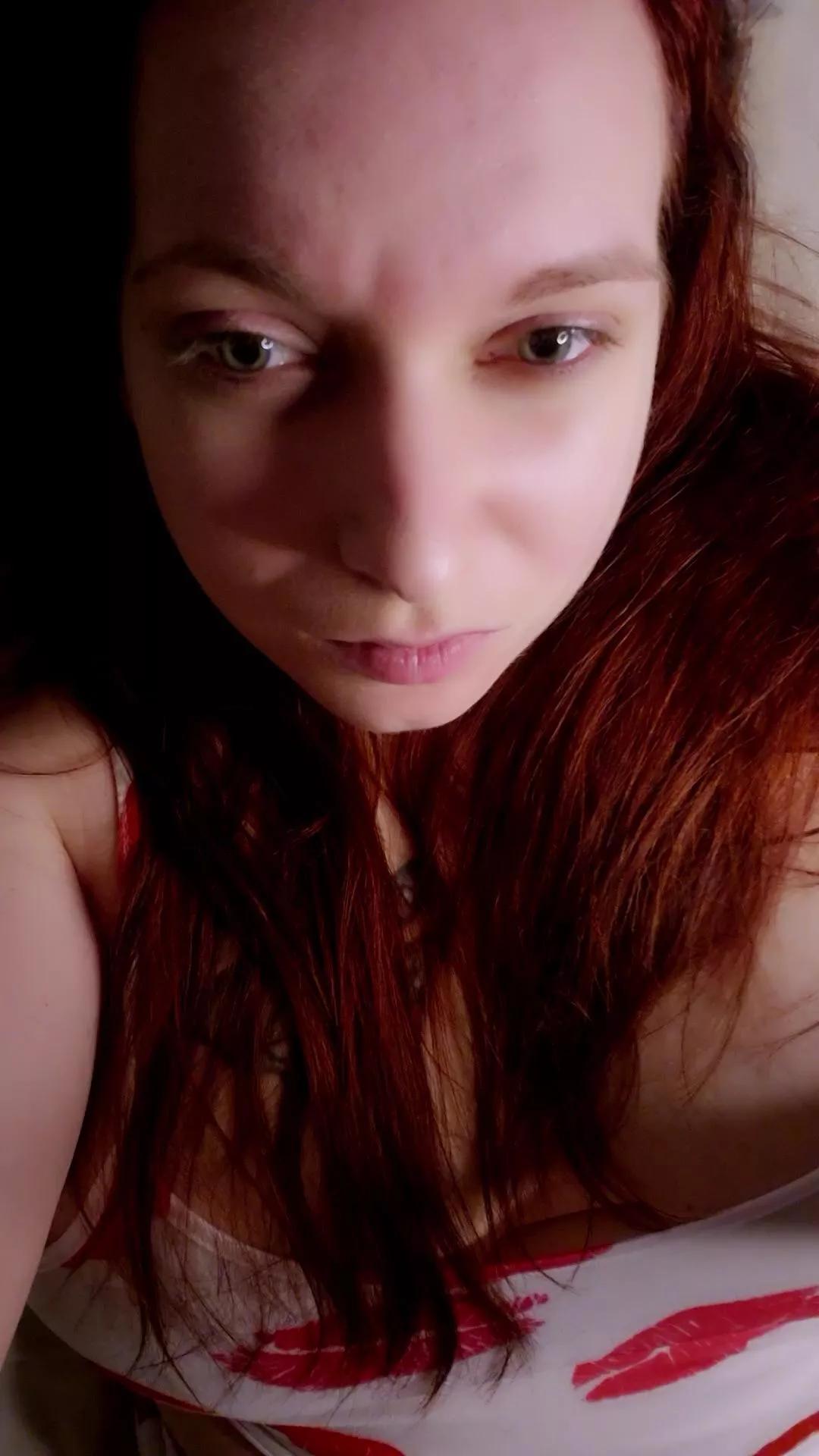 QueenHeart18 from Cam4