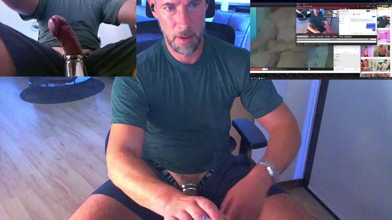 Reeper84 from Cam4