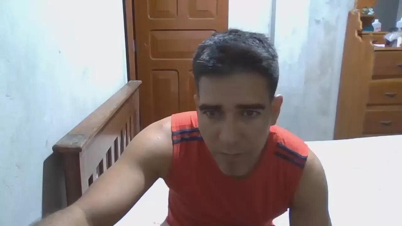 SegundoIves on Cam4