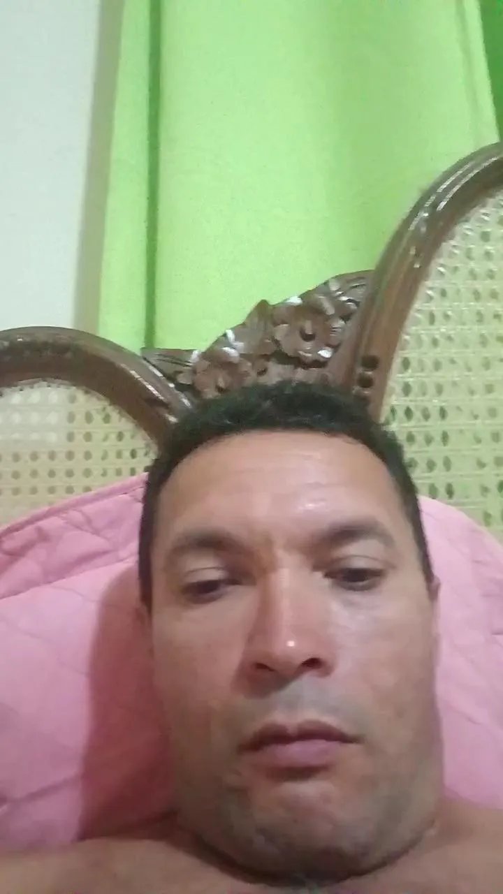 Offline Solteiroc on Cam4