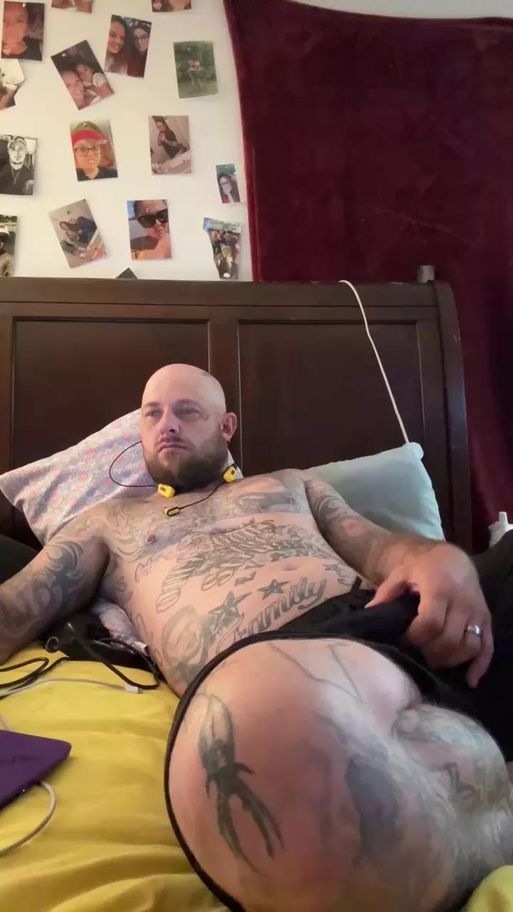 Tattooedfreak24 from Cam4