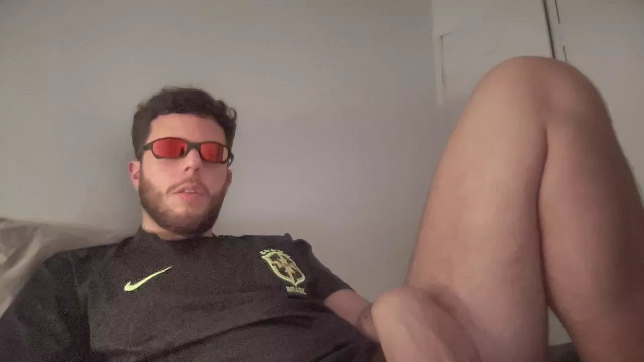 Offline theperformage on Cam4