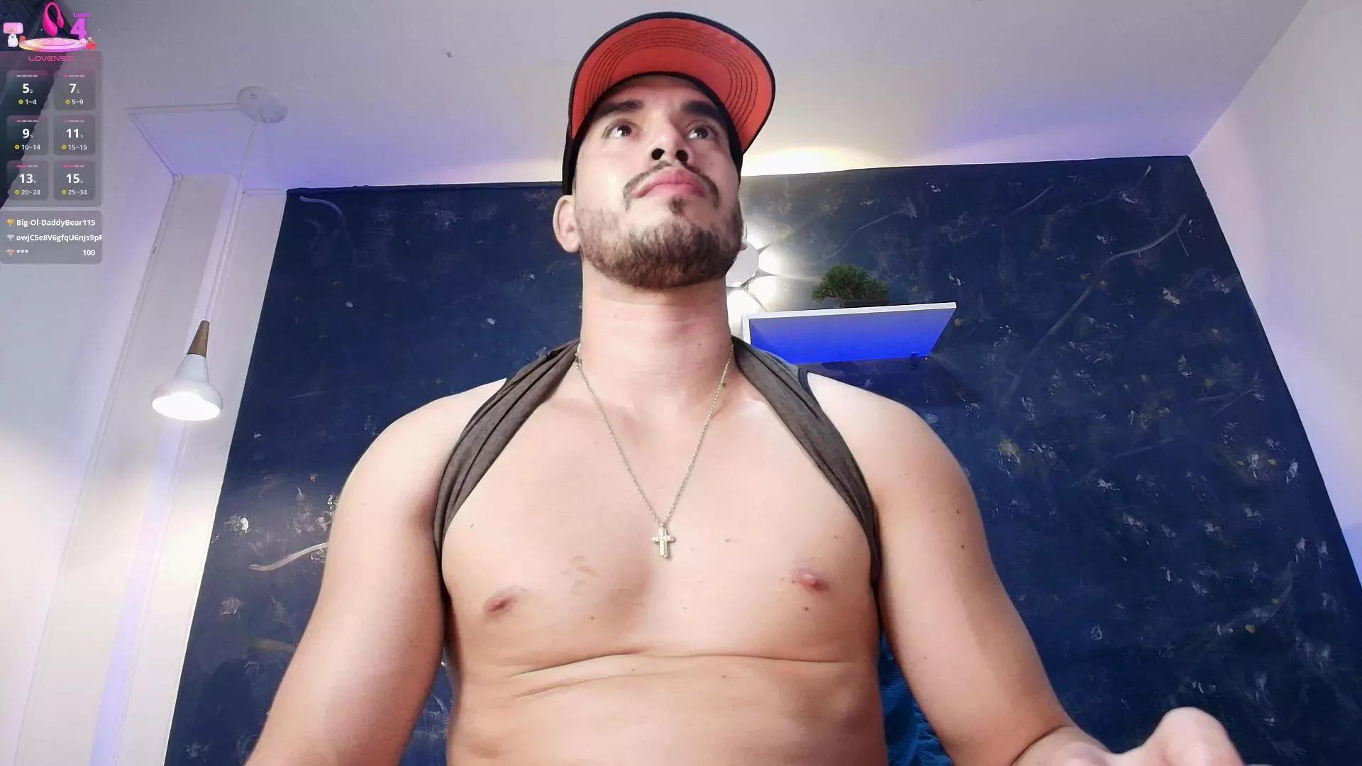 Tommy_John from Cam4