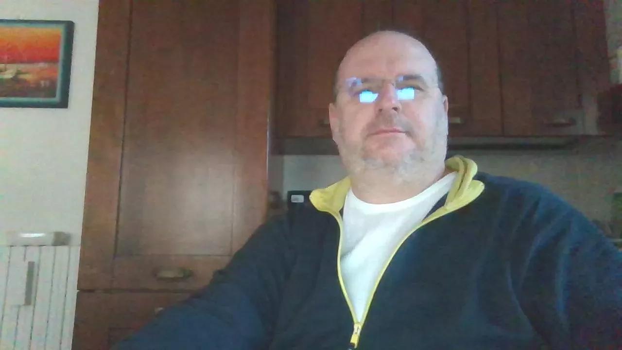 toronero999 from Cam4
