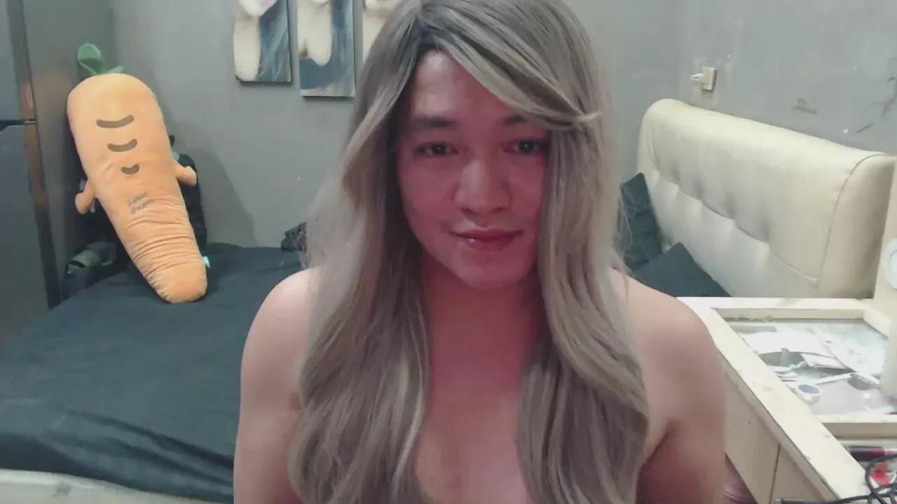 UrQueenOfsex69 from Cam4