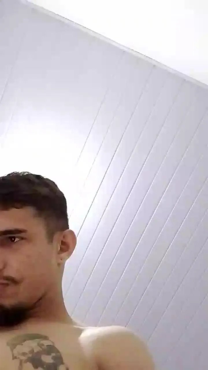 Offline victor62Go on Cam4