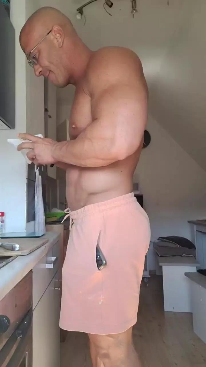 yumyum18 from Cam4