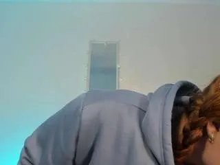 Offline cristiina-presley on CamSoda