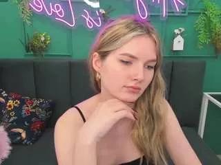 evelineamore from CamSoda