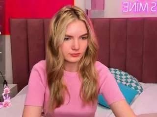 evelineamore from CamSoda