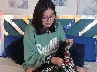 moonsolenne from CamSoda