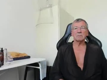 200gentleman on Chaturbate 