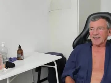 200gentleman on Chaturbate 